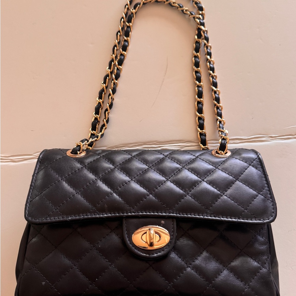 Stunning classic, black and red leather, legendary design handbag - NEW - Picture 3 of 8